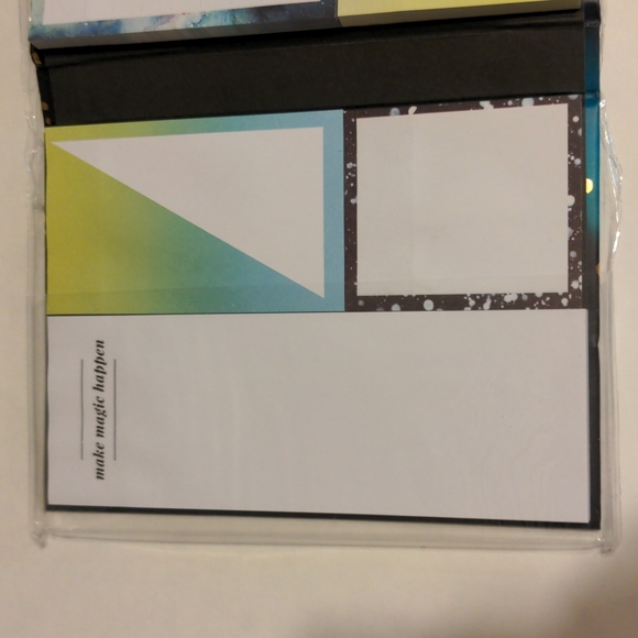 Space theme stationery set: sticky notes, stickers, paperclips - Picture 9 of 16